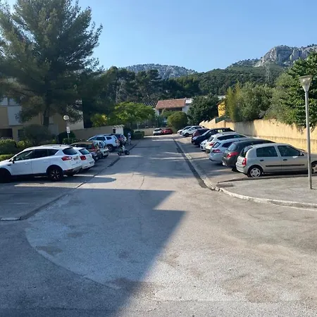 T3 Equipe Calme Avec Prairie Et Parking Apartment Toulon
